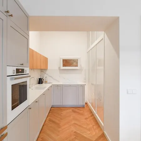 Apartman Elegant Garden Near Main Station Prága
