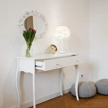 Apartamento Elegant Garden Near Main Station Praga